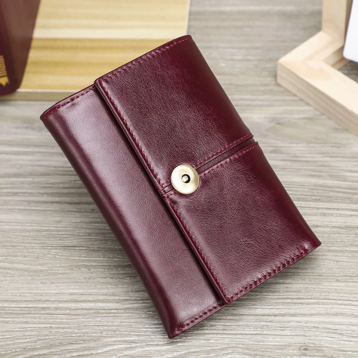 Luxury Genuine Leather Short Wallet – Compact Purse with Card & Coin Holder