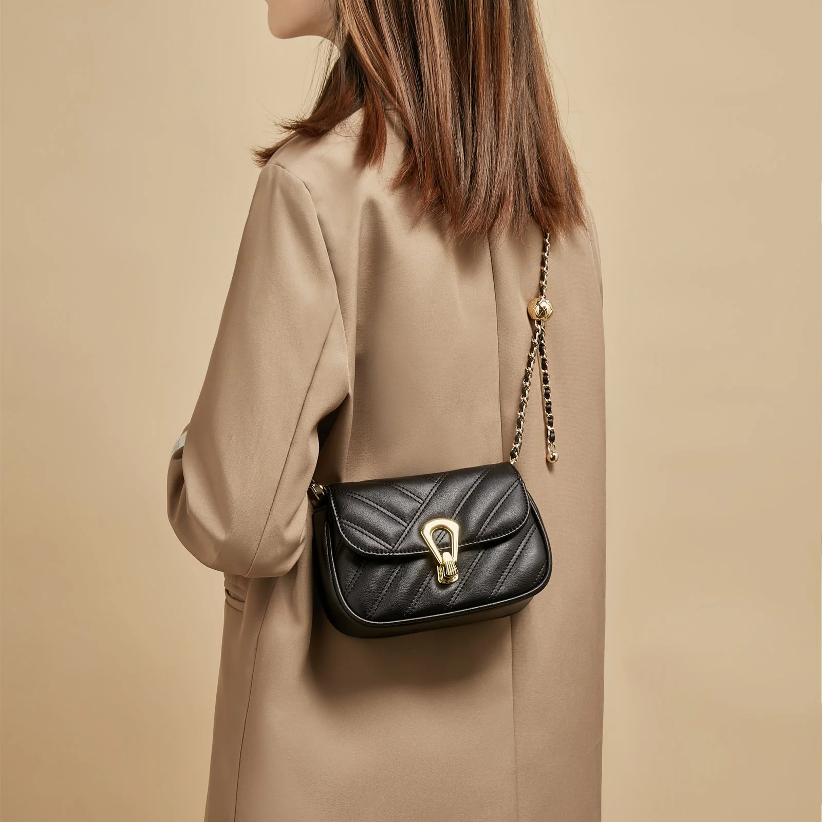 Soft Leather Crossbody Shoulder Bag with Chain Flap