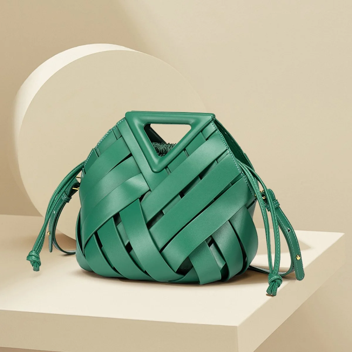 Woven Bucket Crossbody Bag for Women – Fashionable Hollow Basket Style