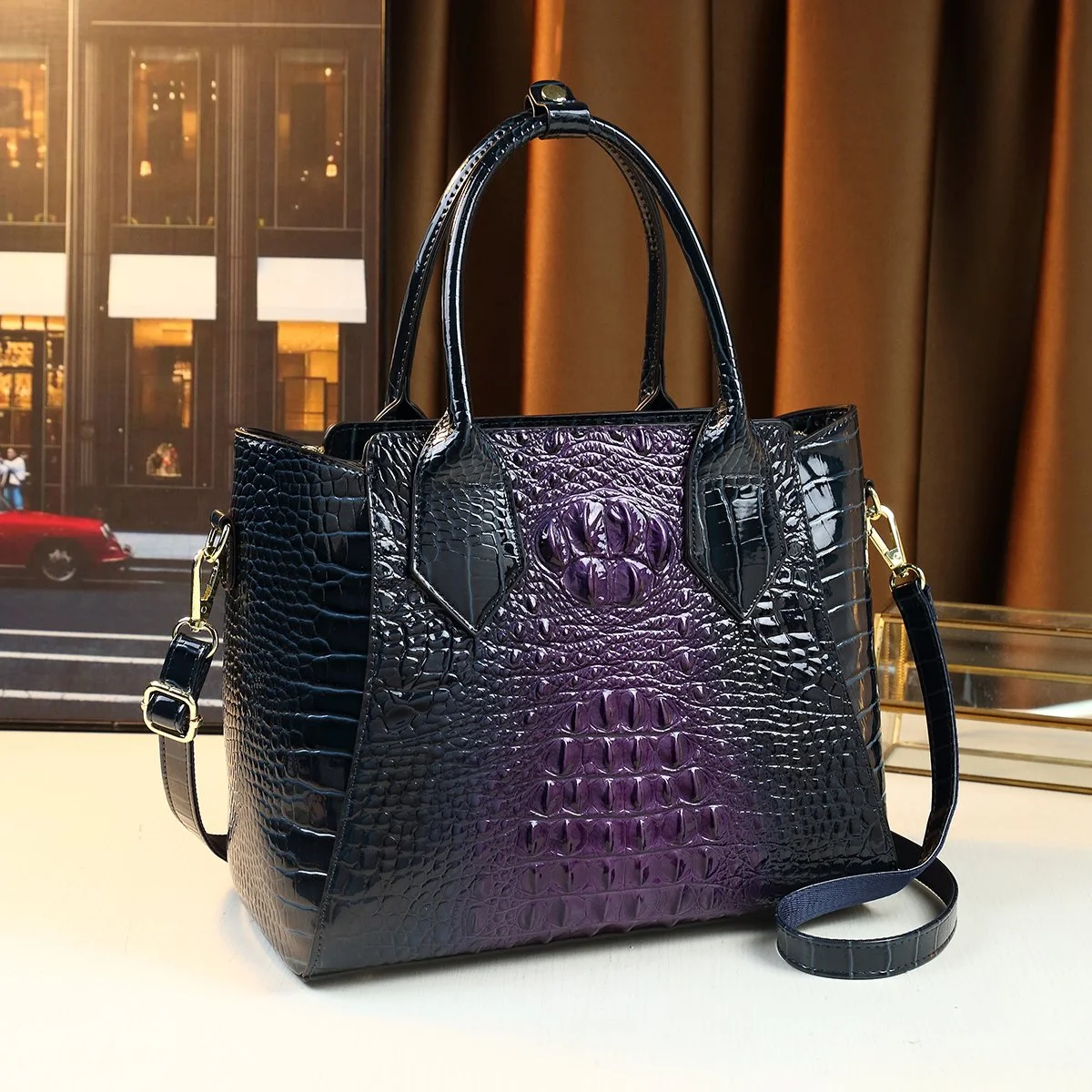 Trendy Crocodile Pattern Large-Capacity Women's Handbag