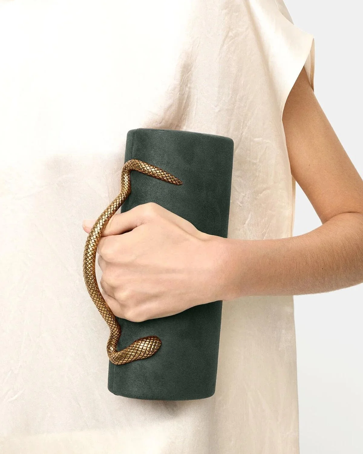 Elegant Gold Clasp Box Clutch – Women’s Evening & Wedding Purse