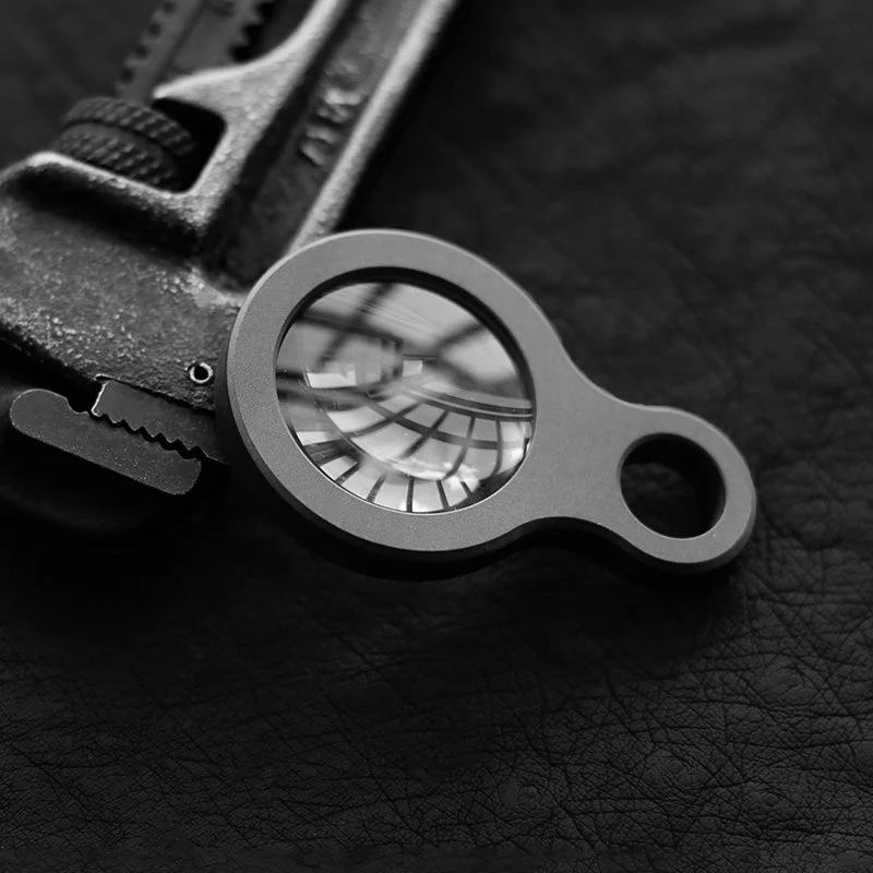 Portable Titanium Alloy Magnifying Glass – Outdoor EDC Survival Tool
