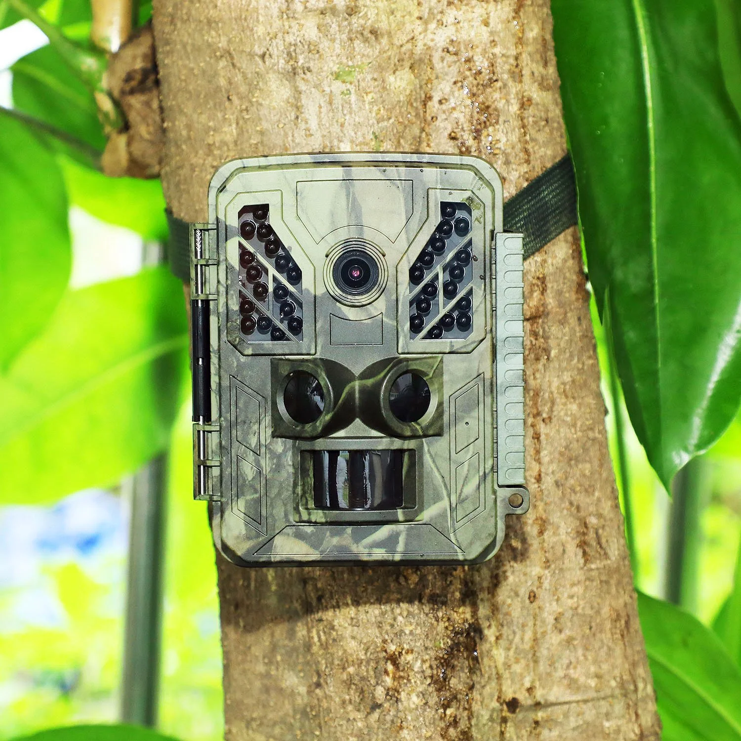4K WiFi Trail Camera 32MP Outdoor Wildlife Hunting Camera with Night Vision