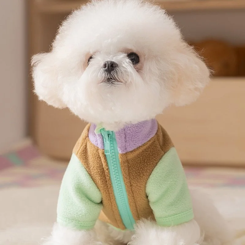Cozy Autumn Fleece Zip-Up Dog Sweater – Warm Two-Legged Pet Sweatshirt with Leash Rings