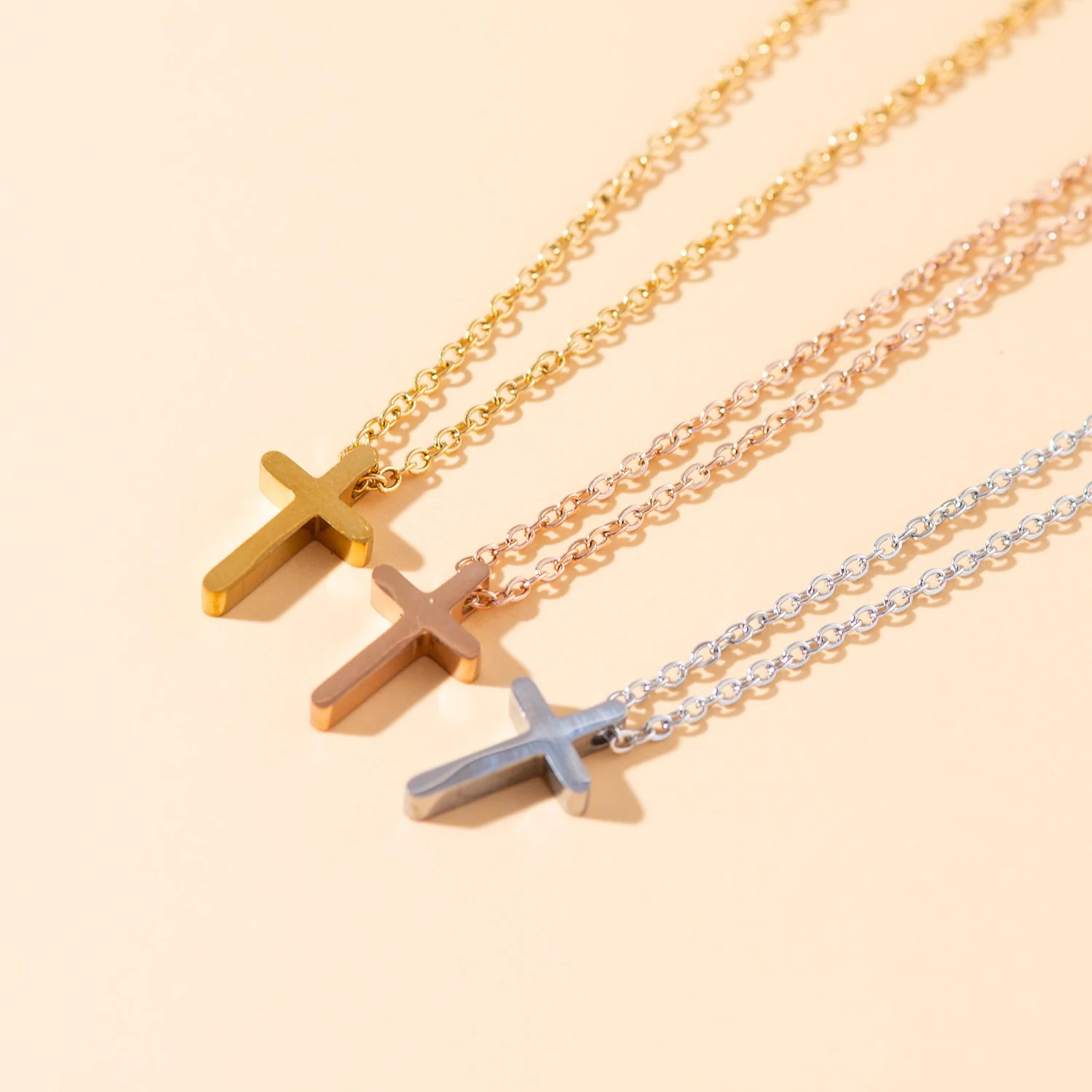 Minimalist Smooth Cross Pendant Necklace – 18K Gold Plated Stainless Steel
