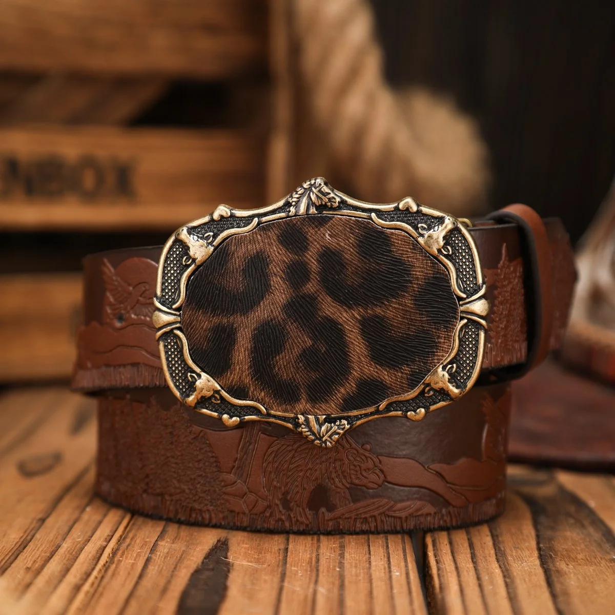 Retro Western Buckle PU Belt – Unisex Dark Brown Studded Style