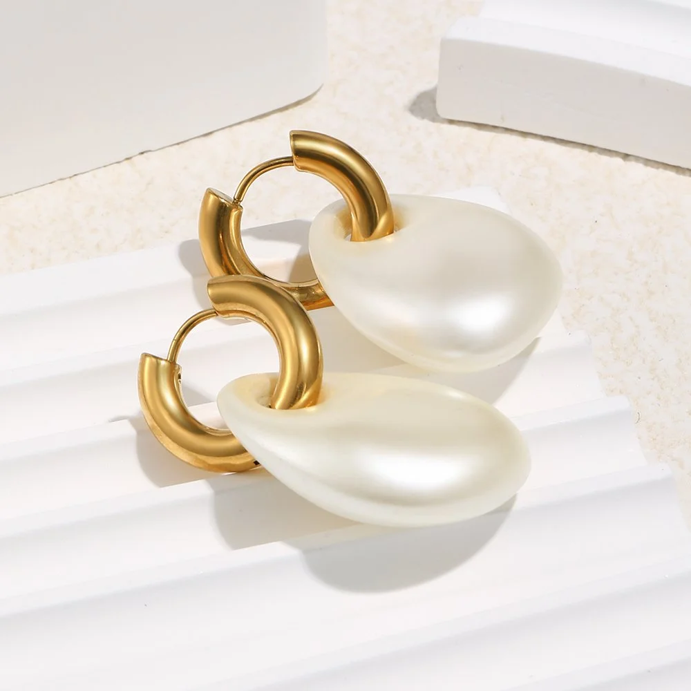 Matte Acrylic Pearl Stainless Steel Earstuds with PVD Gold Plating for Women