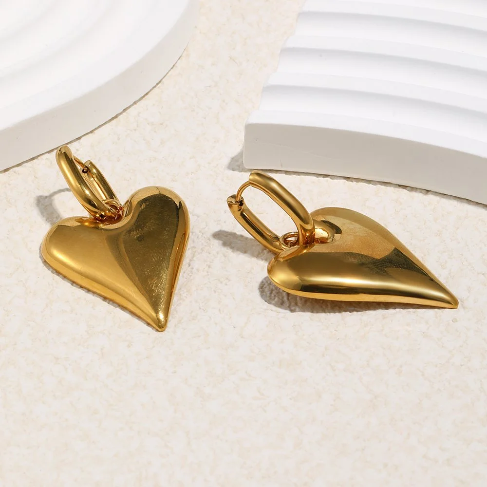 Heart-Shaped Stainless Steel Earstuds with 18K Gold Plating