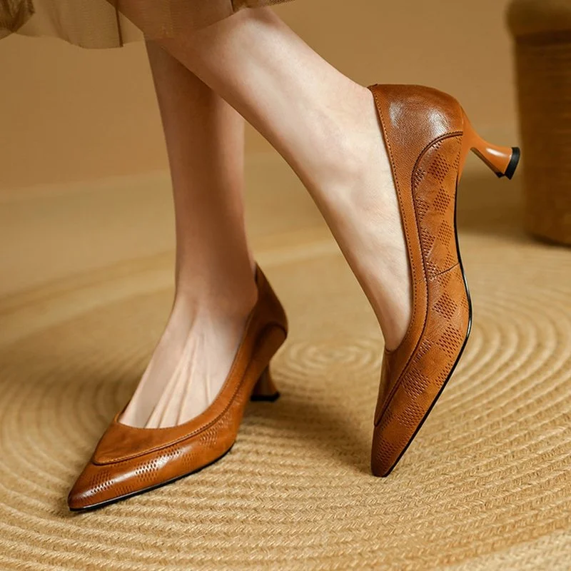 Elegant Pointed Toe Leather Kitten Heel Pumps for Women