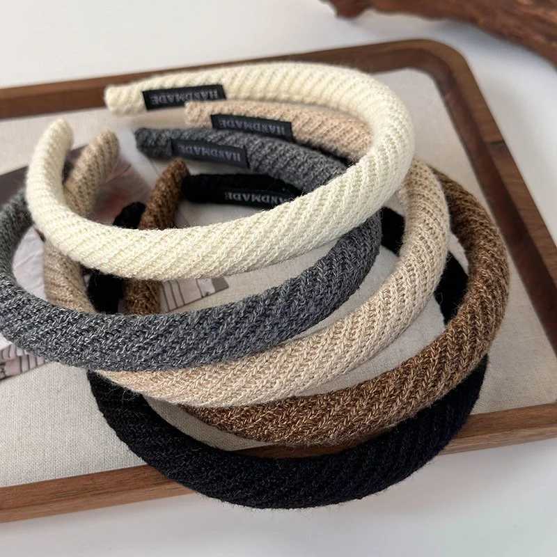 Retro Woolen Knitted Twill Headband – Elegant Hair Accessory