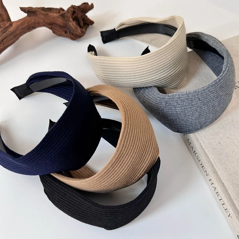 Retro Knitted Wide Headband for Women – Elegant Solid Color Hair Accessory