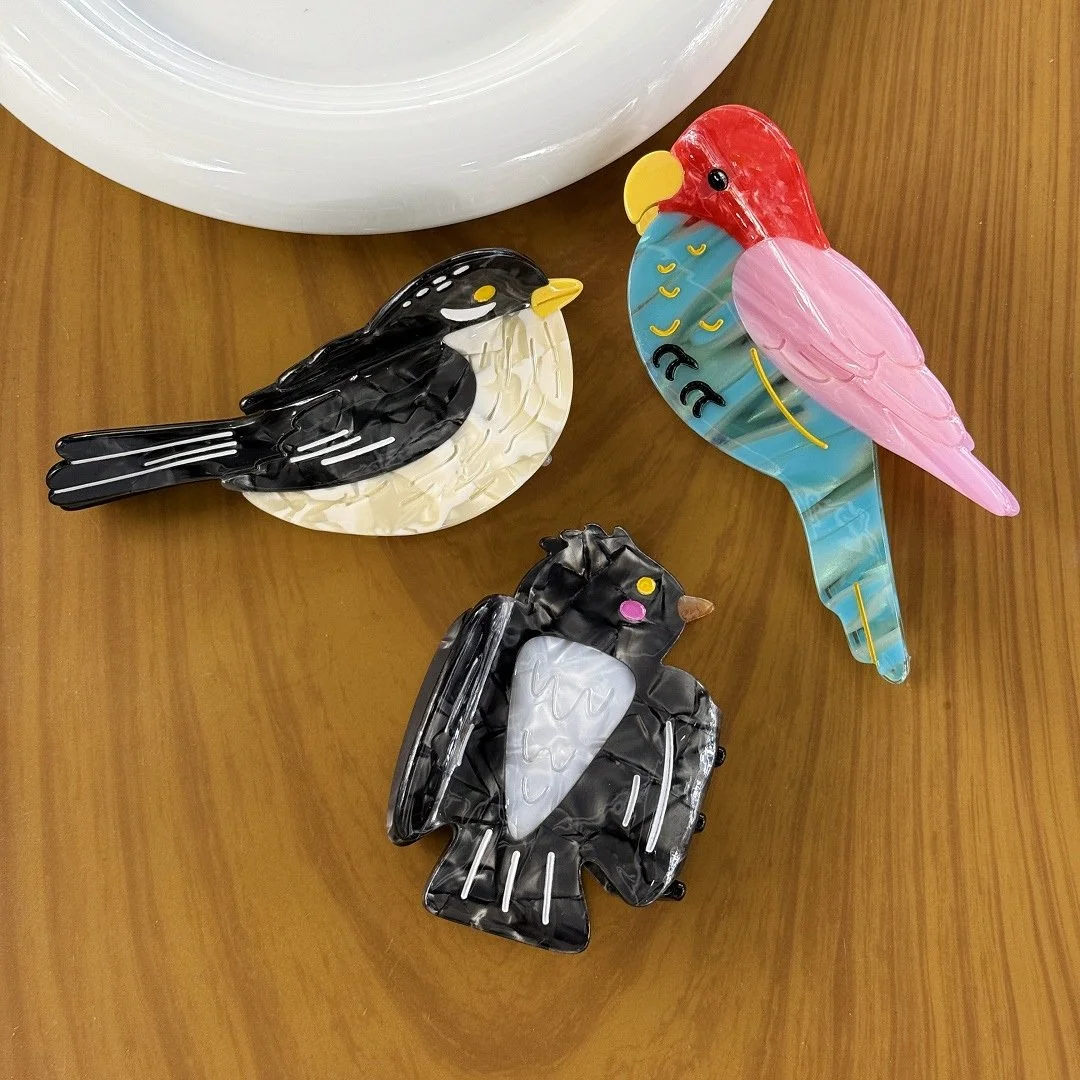 Elegant Flying Bird Hair Claw Clip - Eco-Friendly Parrot & Swallow Design