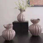 Ceramic Petal Flower Vase with Pleated Pattern – Elegant Home Decoration Accessory