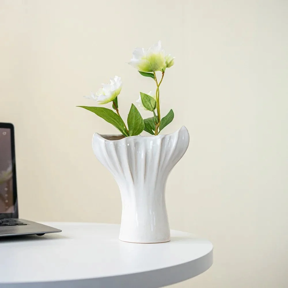 Nordic Geometric Ceramic Vase – Triangle Mouth Tabletop Flower Vase