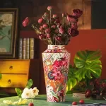 Retro Holly Ceramic Vase for Home Decoration – Perfect for Flower Arrangements