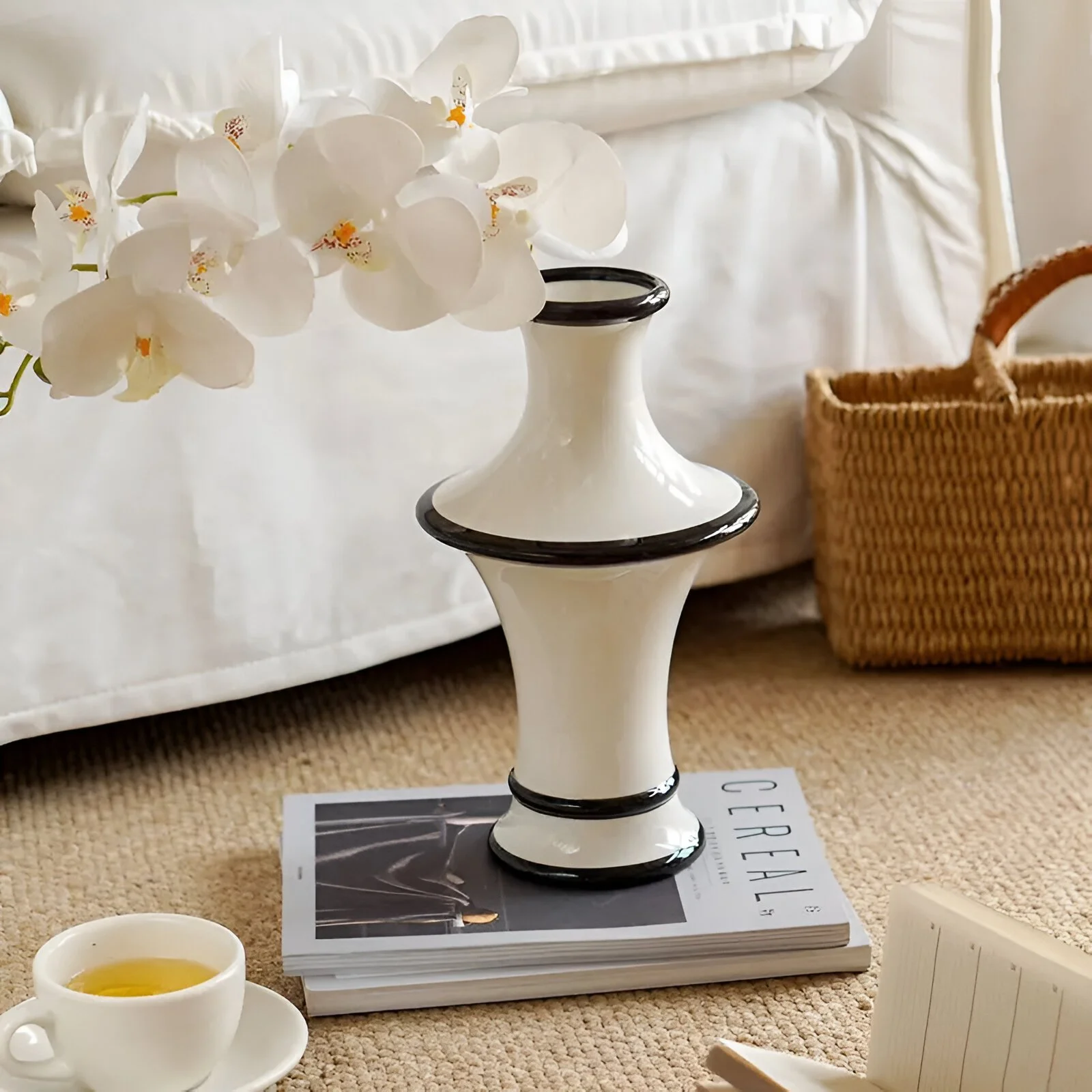 Modern Light Luxury Art Ceramic Vase - Stylish Home Decoration