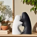 Romantic Hug Heart Vase Set – Abstract Couple Ceramic Decor (6.3in)