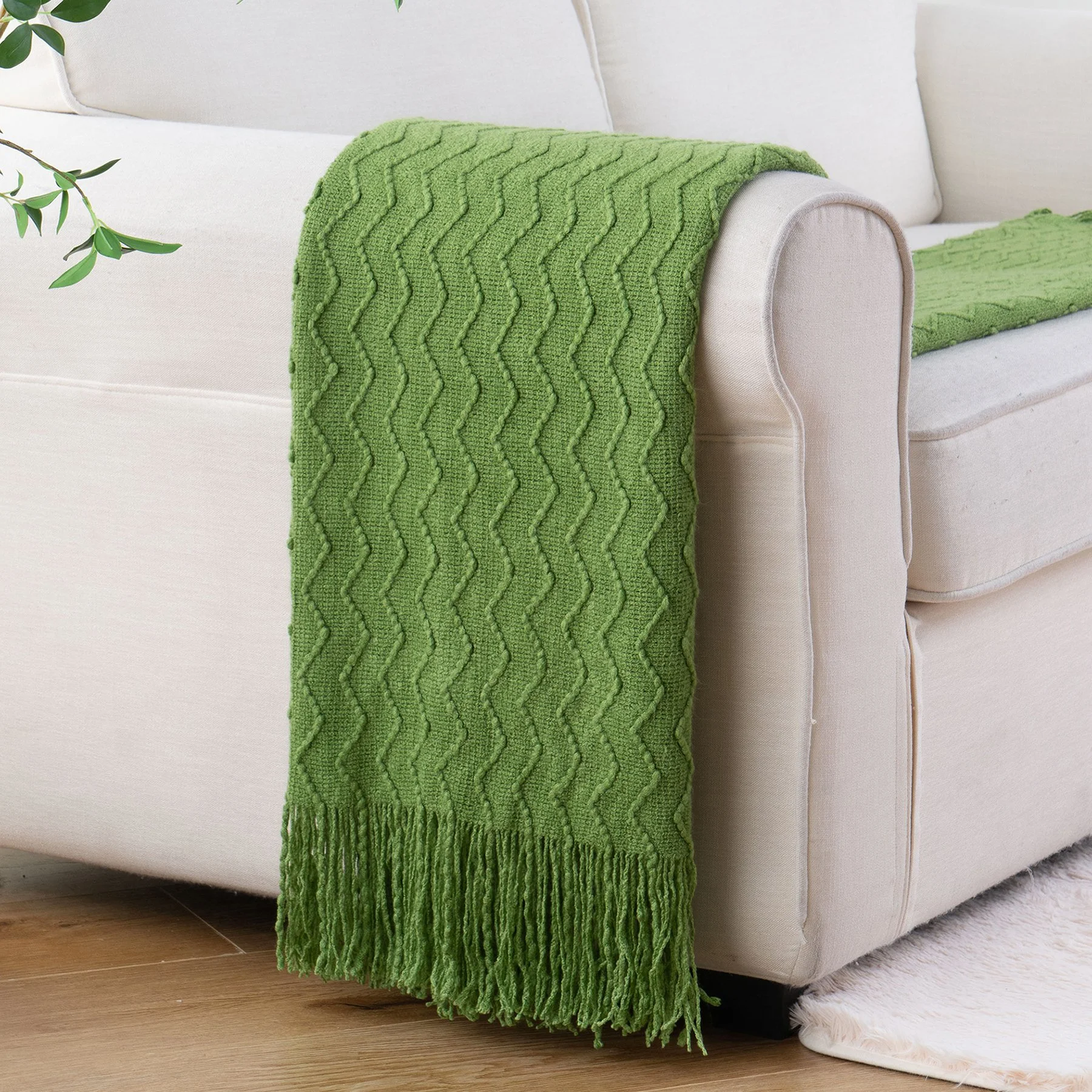 Lightweight Knit Throw Blanket with Tassels – Decorative Knitted Plaid Blanket for Bed and Sofa