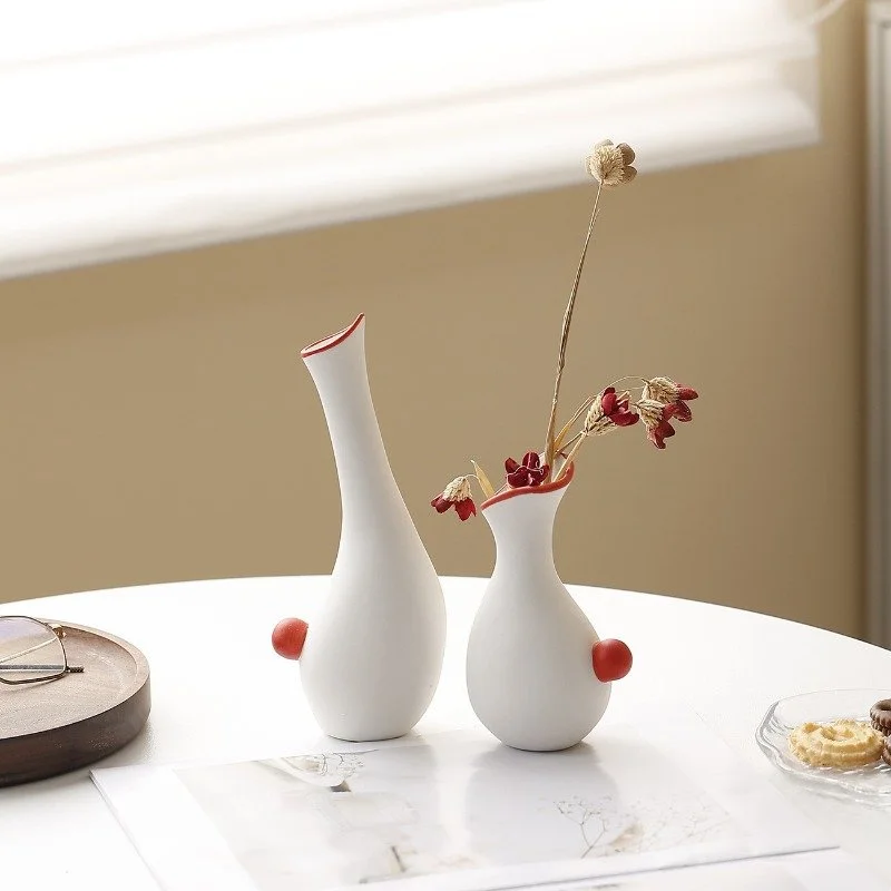 Modern White Matte Ceramic Tabletop Vase for Dried Flowers