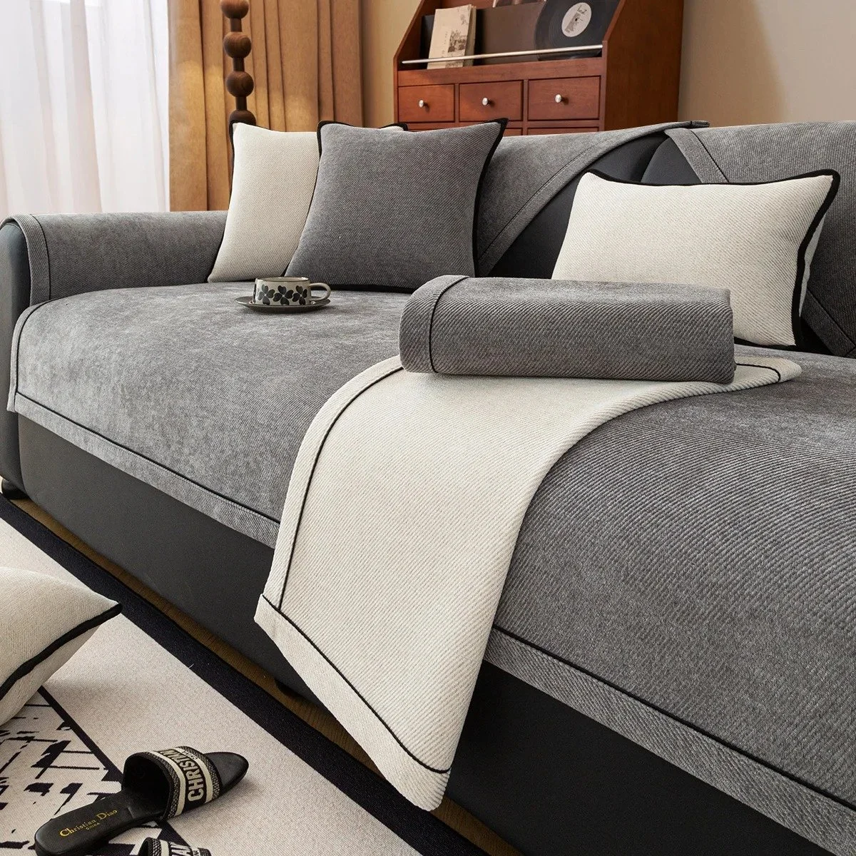 Minimalist Chenille Non-Slip Sofa Seat Cover for All Seasons