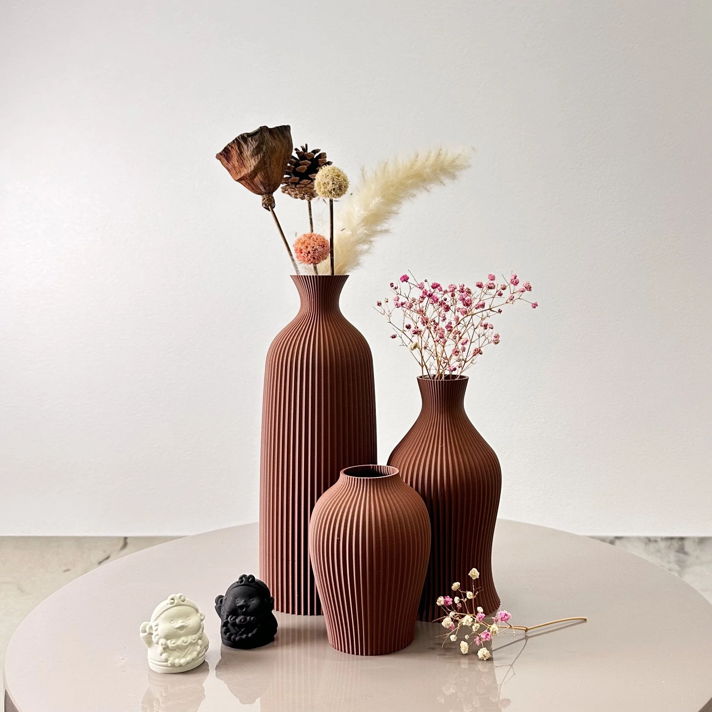 Elegant 3-Piece Set of Decorative Vases for Home and Office Decoration