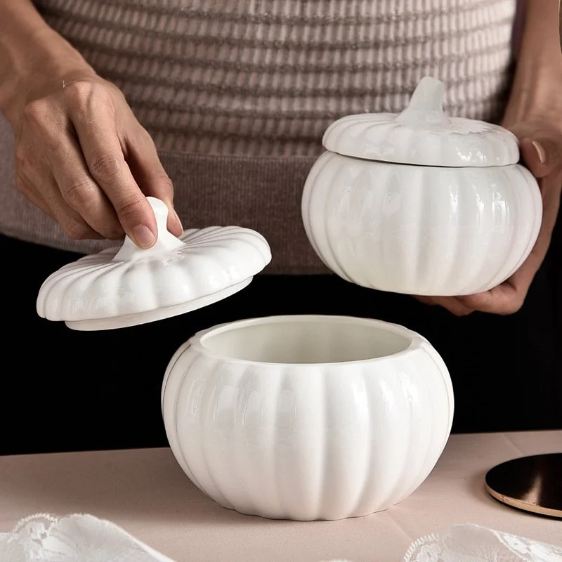 Pumpkin-Shaped Ceramic Bowl with Lid for Soup Dessert and Ice Cream
