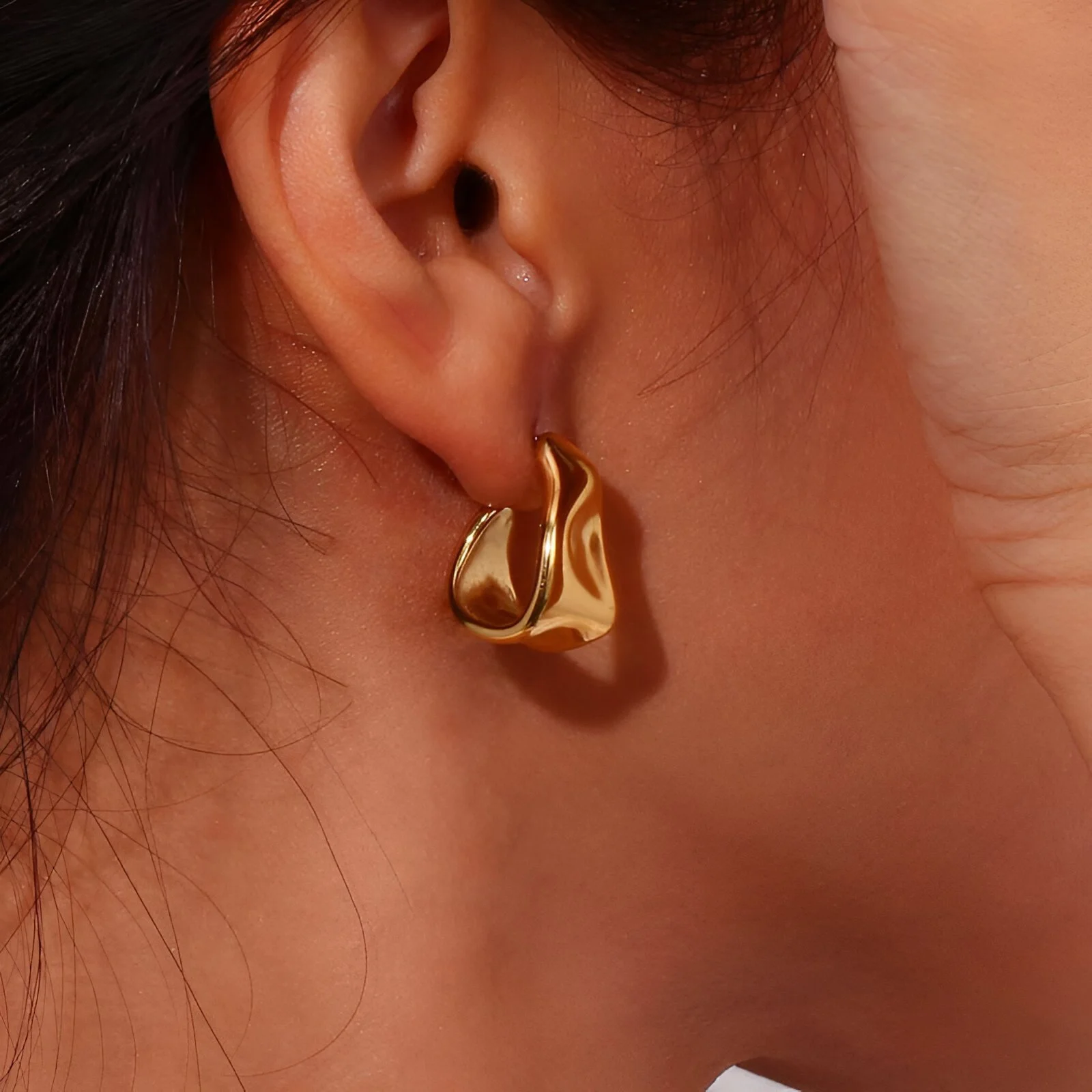 Trendy Metal Irregular Pleated Earrings - Abstract Geometric Design