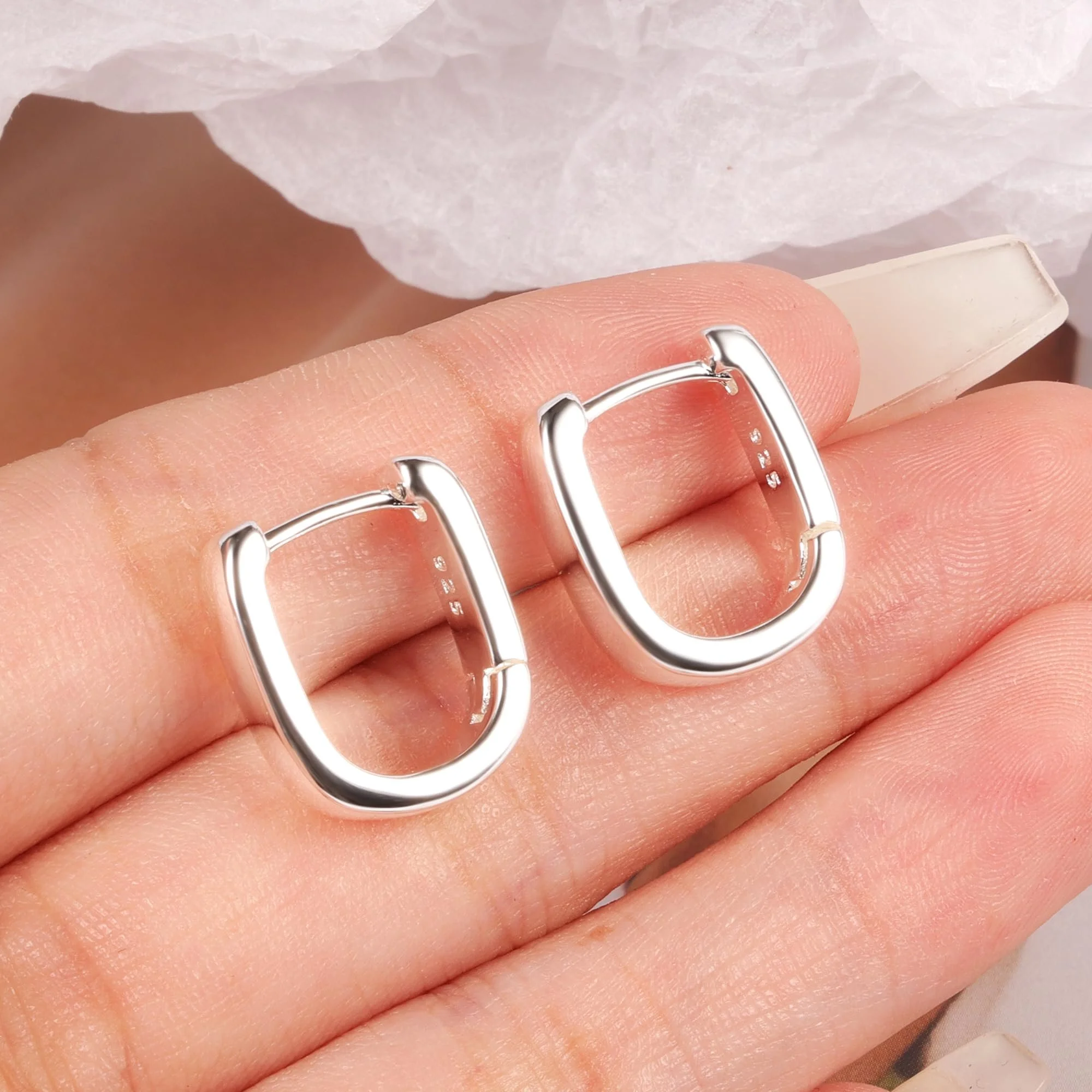 Minimalist U-Shaped Huggie Hoop Earrings - Trendy Accessory for Women