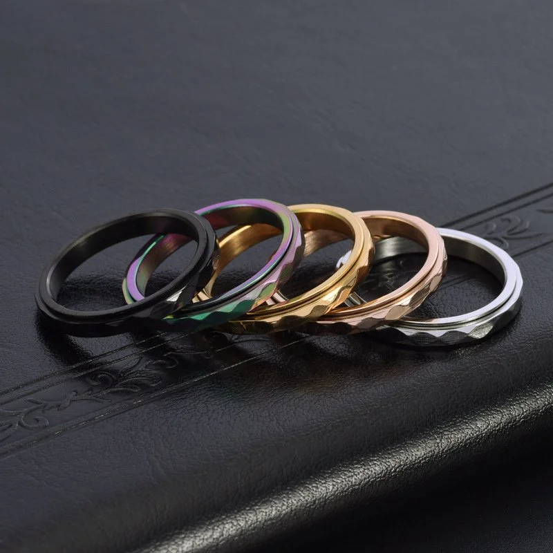 Gold-Plated Rotating Geometric Ring - Stylish Minimalist Jewelry for Women