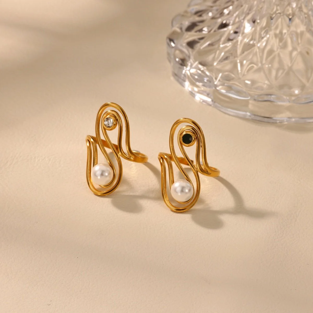 18K Gold Plated Stainless Steel Geometric Imitation Pearl Ring for Women