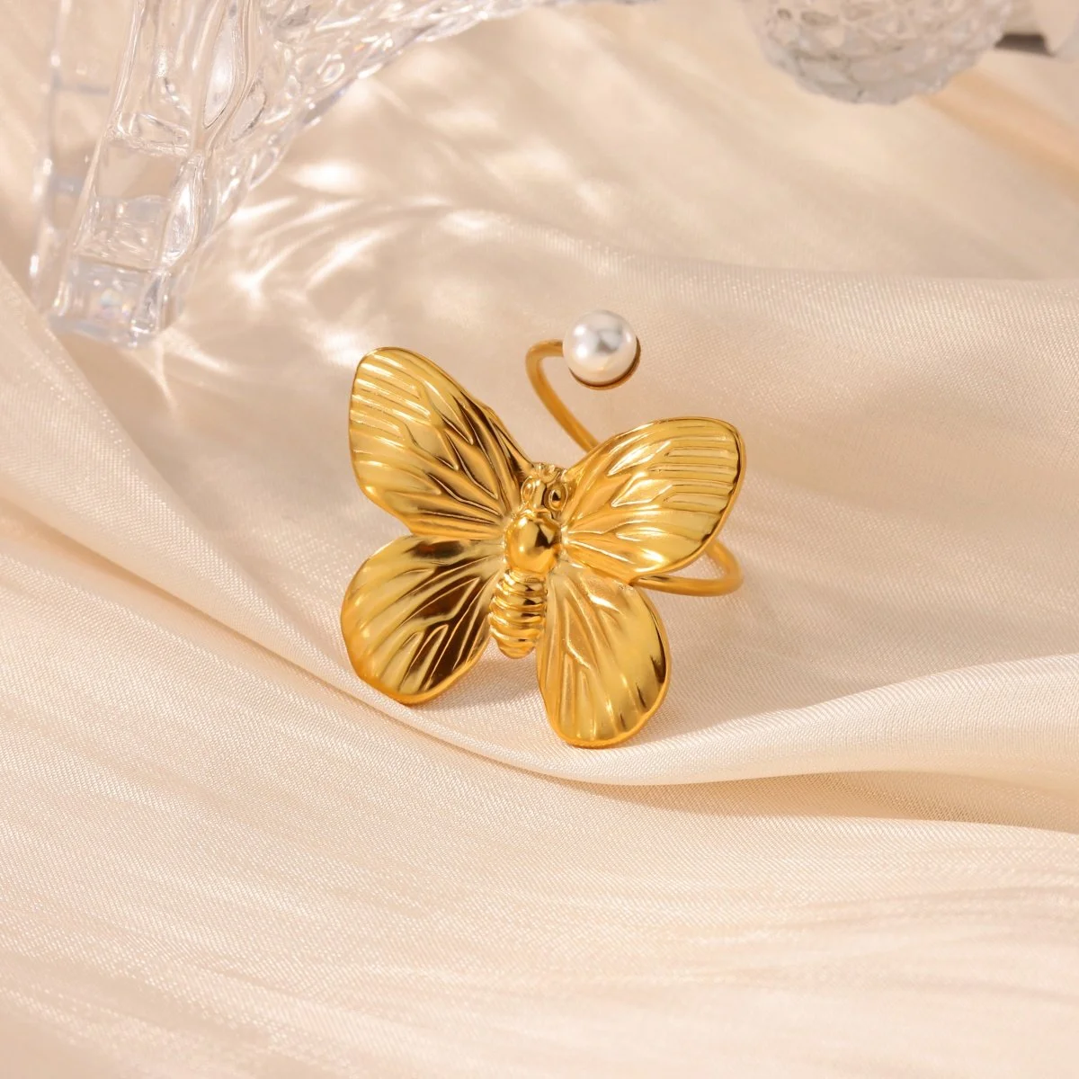 Vintage Pearl Butterfly Ring for Women – 18K Gold Plated Stainless Steel Wedding Band