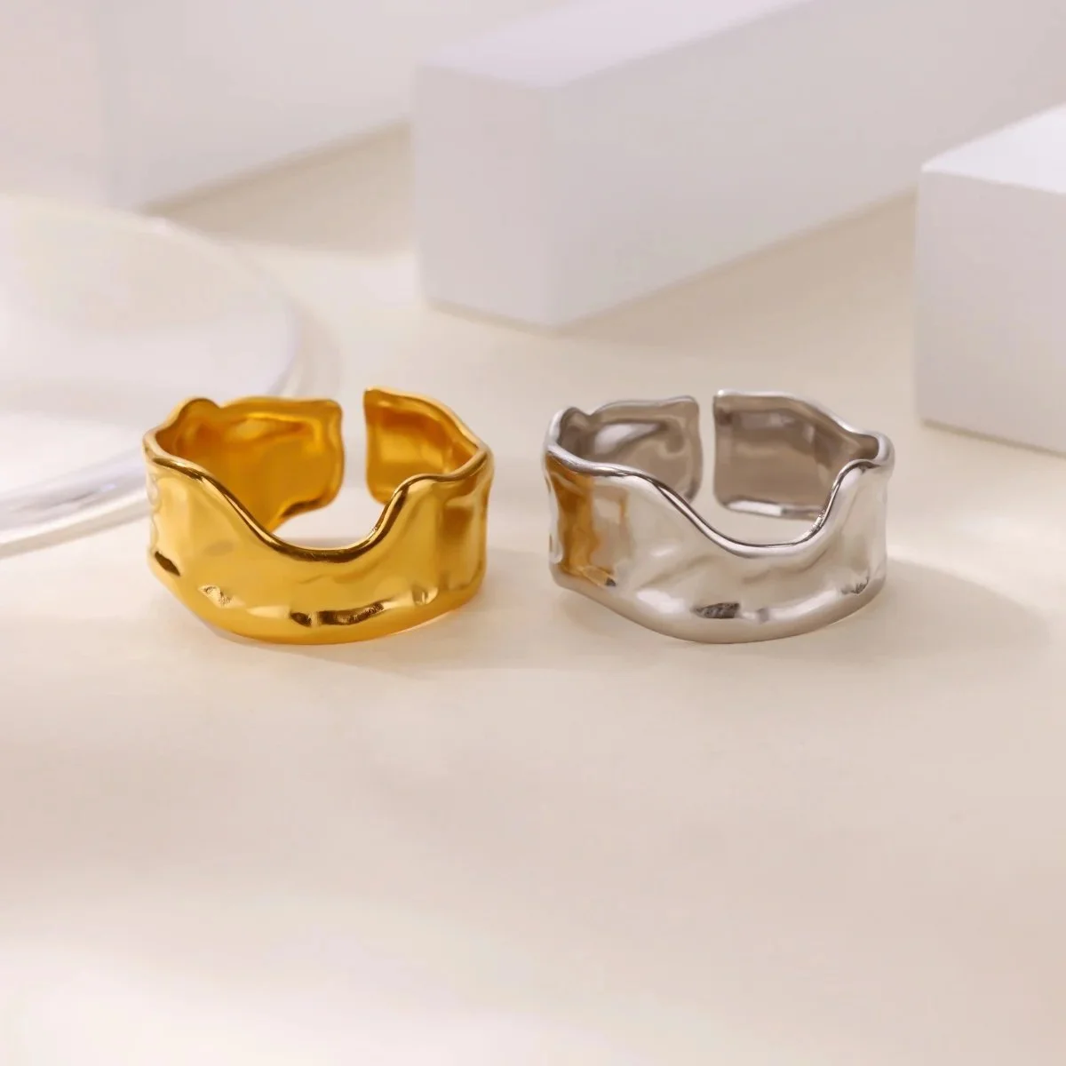Minimalist Twisted Stainless Steel Ring for Women – Elegant 18K Gold Plated Statement Band