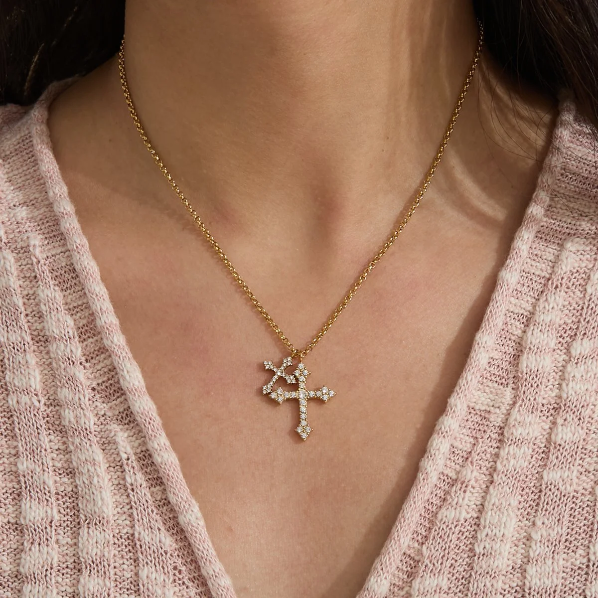 Trendy White Rhinestone Cross Pendant Necklace
