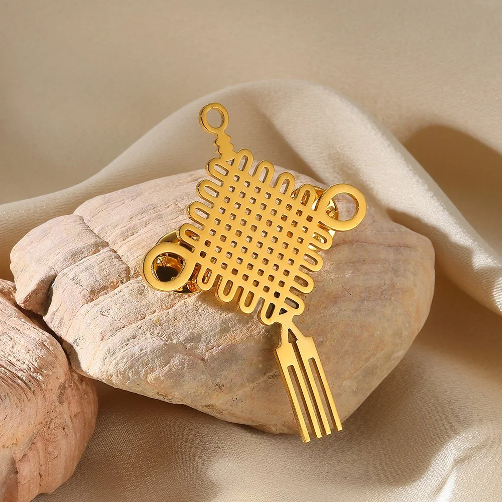 Gold Stainless Steel Chinese Knot Lucky Brooch for Women