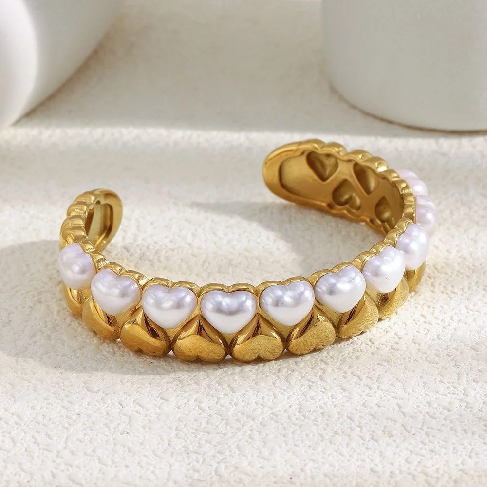 Heart Pearl Cuff Bracelet – 18K Gold Plated Stainless Steel