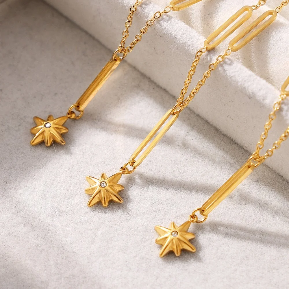 Vintage Starburst Pendant Necklace with White Rhinestones