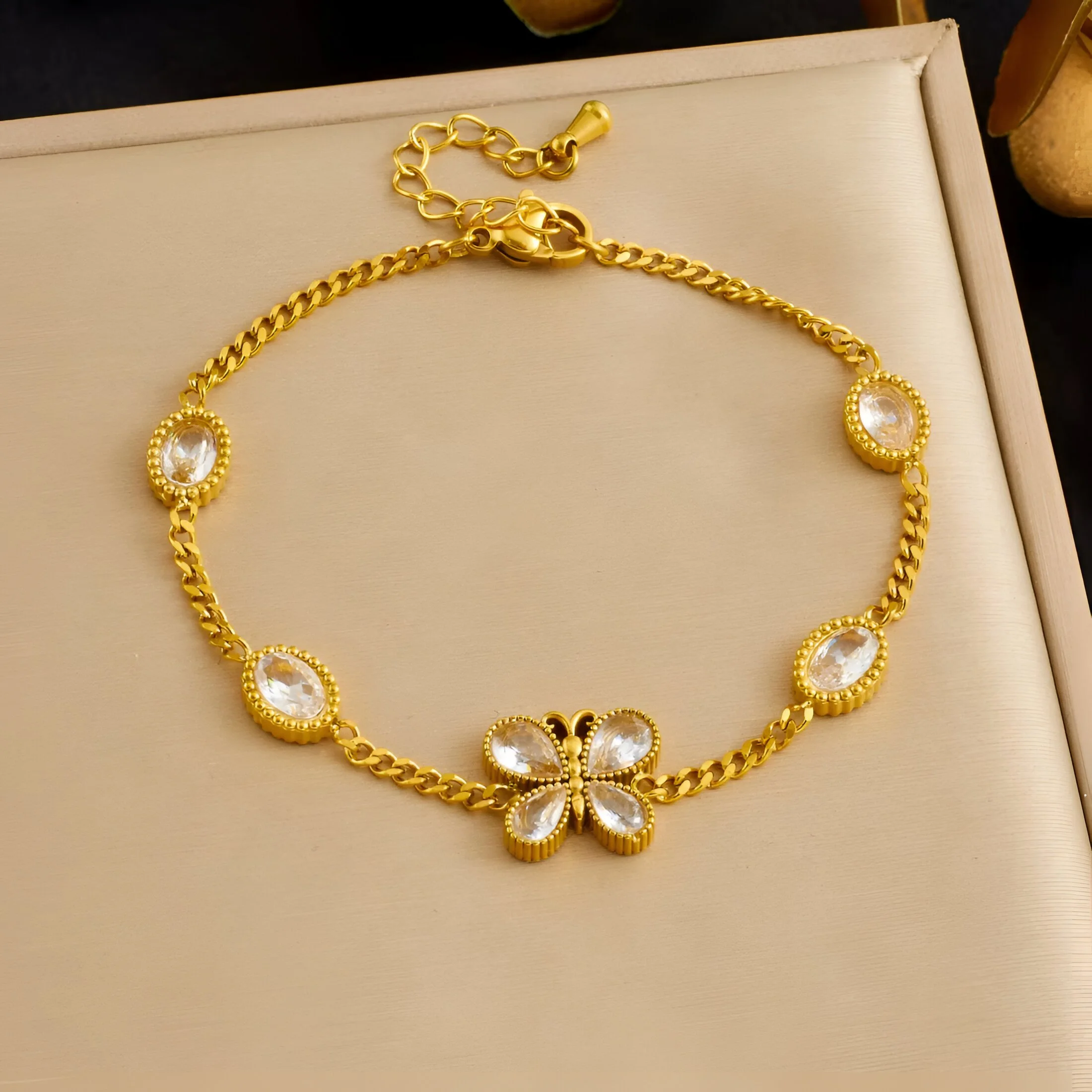 Golden Butterfly Zircon Link Bracelet for Women