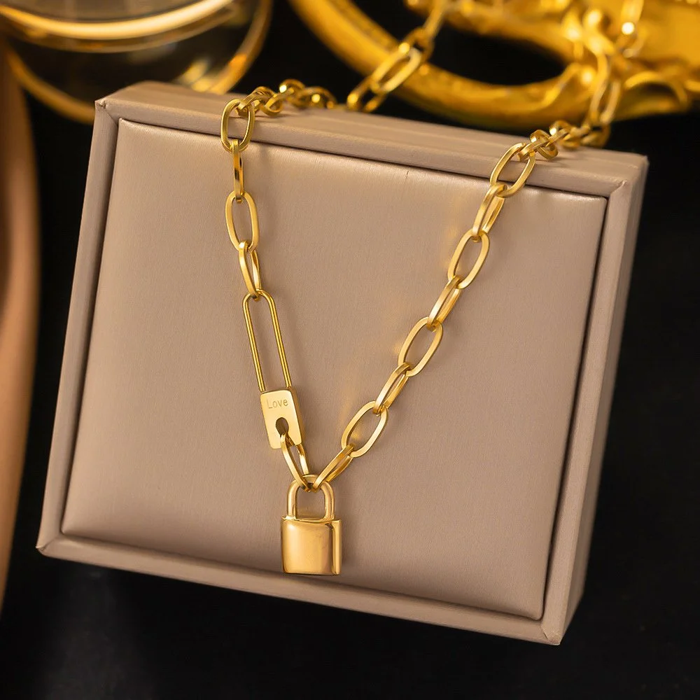 Stainless Steel Buckle Pendant Necklace – Hip-Hop Style Daily Accessory