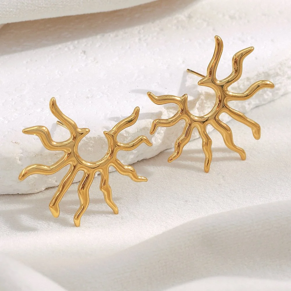 Minimalist Sun Stud Earrings in Gold-Plated Stainless Steel
