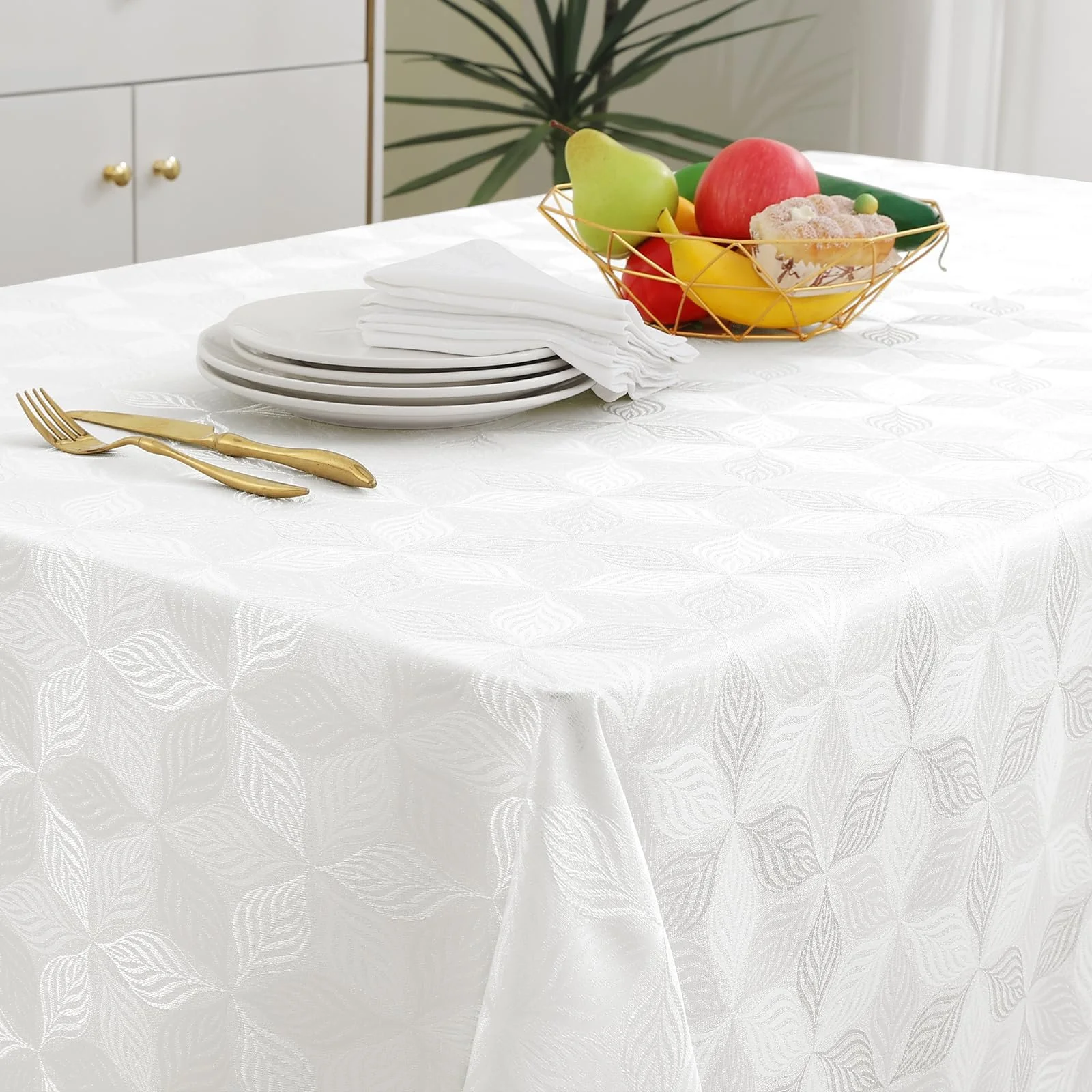 Rectangle Jacquard Table Cloth - Elegant Grey Floral Design