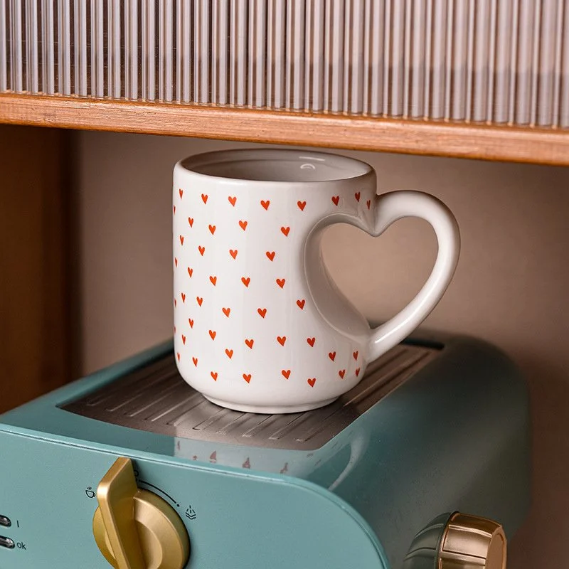 Creative Heart Ceramic Mug – Large Capacity Coffee & Tea Cup