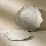 Snowflake Embossed Ceramic Dessert Plate – Elegant Winter Tableware