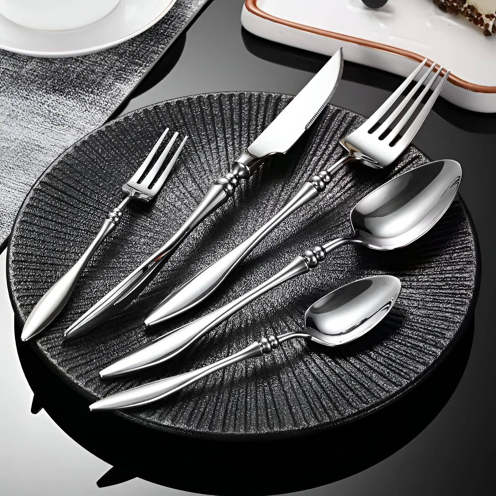 French Style 304 Stainless Steel Cutlery Set with Pointed Handle