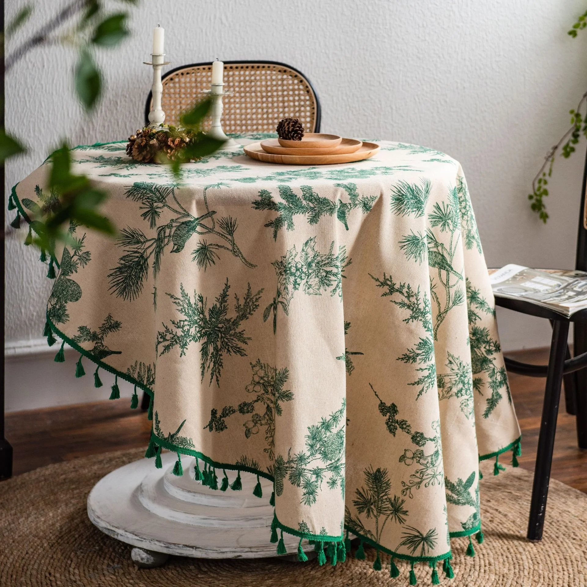 Round Green Tassel Tablecloth