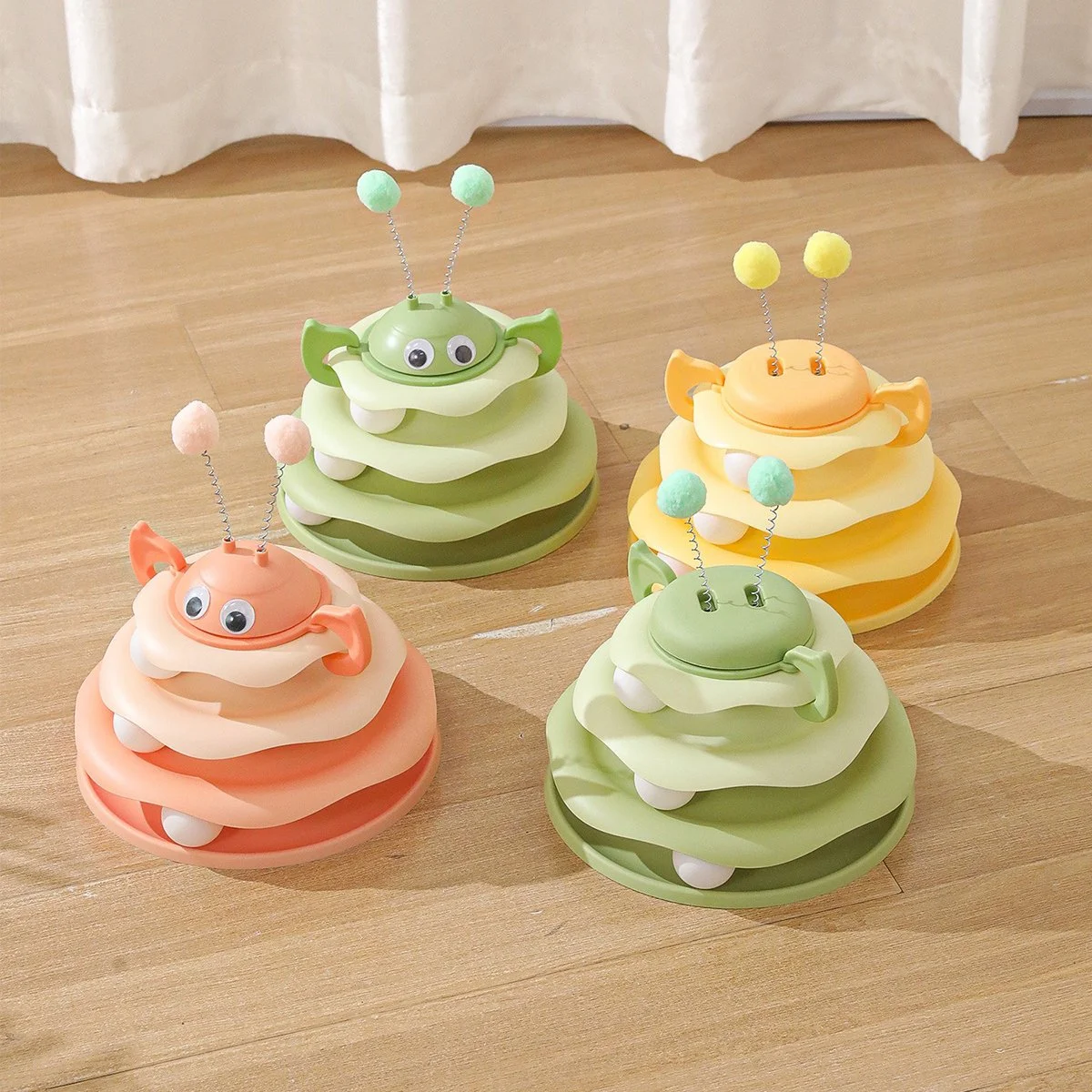 Three-Layer Bee Shaped Track Cat Toy with Detachable Swinging Teaser Ball