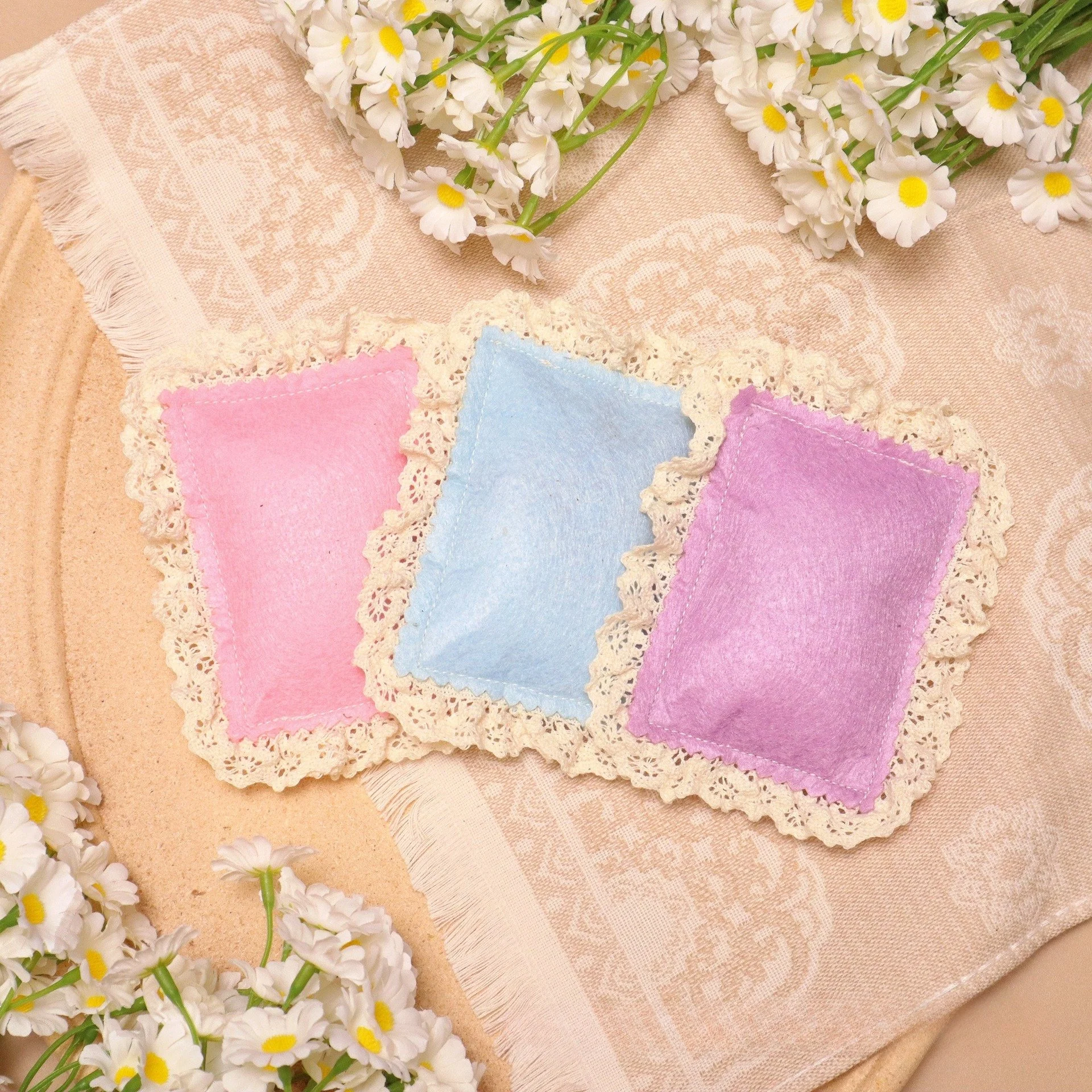 Catnip Pillow Cat Toy with Lace
