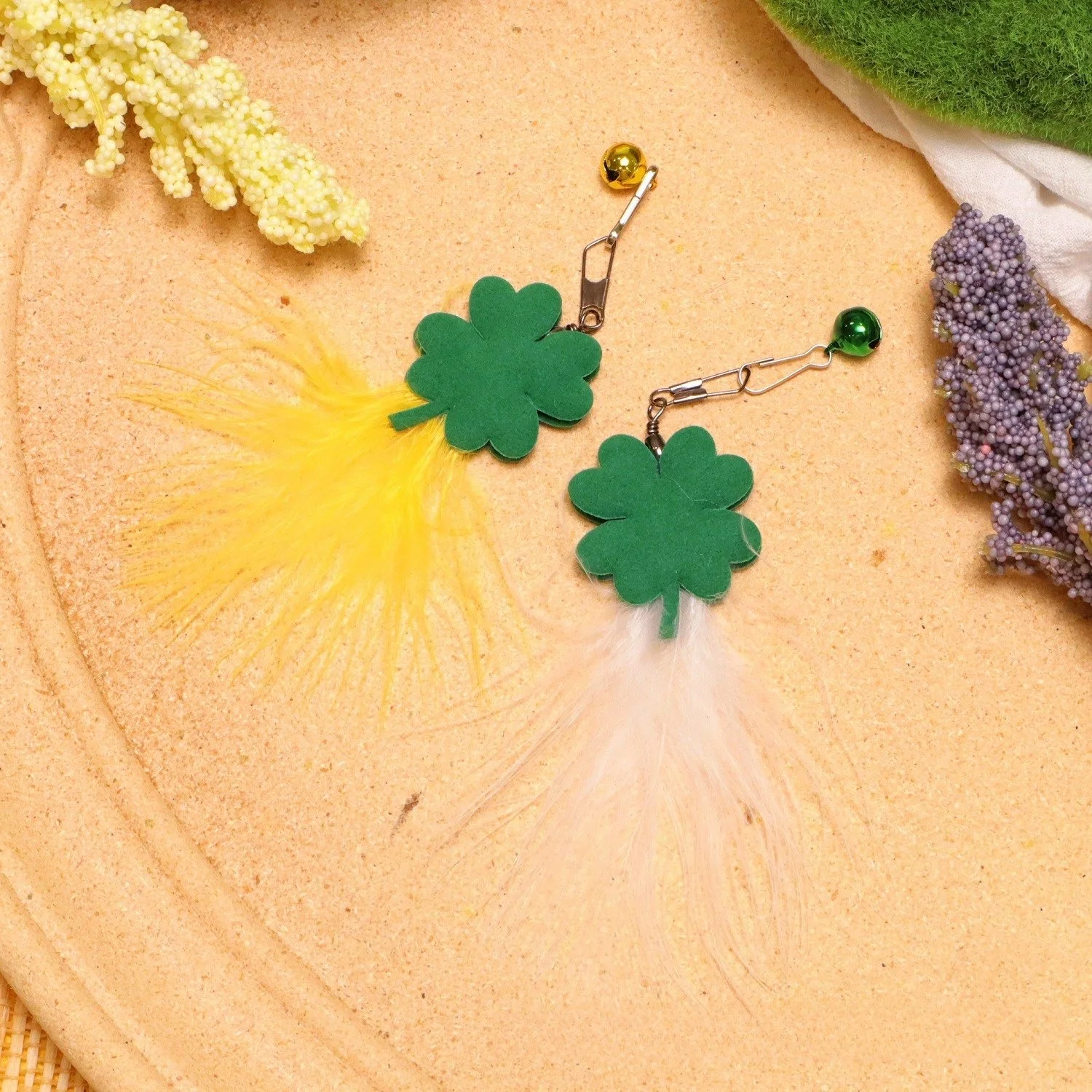 Four-Leaf Clover Feather Cat Wand Refill Toy for Interactive Play
