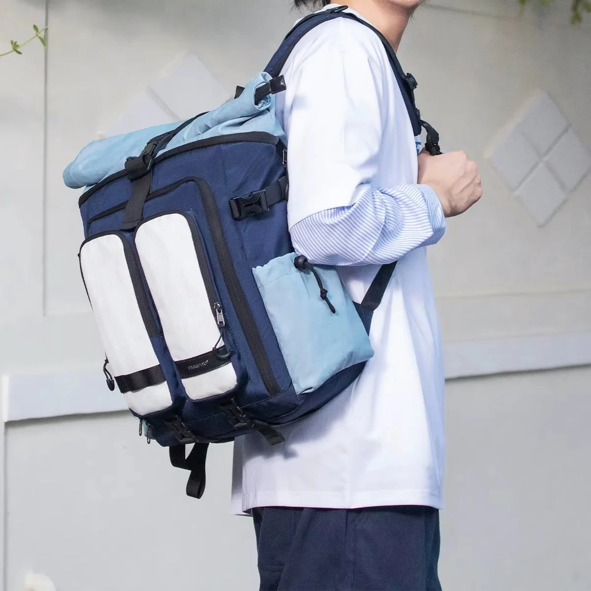 Trendy Laptop Backpack for School & Travel - Spacious & Waterproof Knapsack