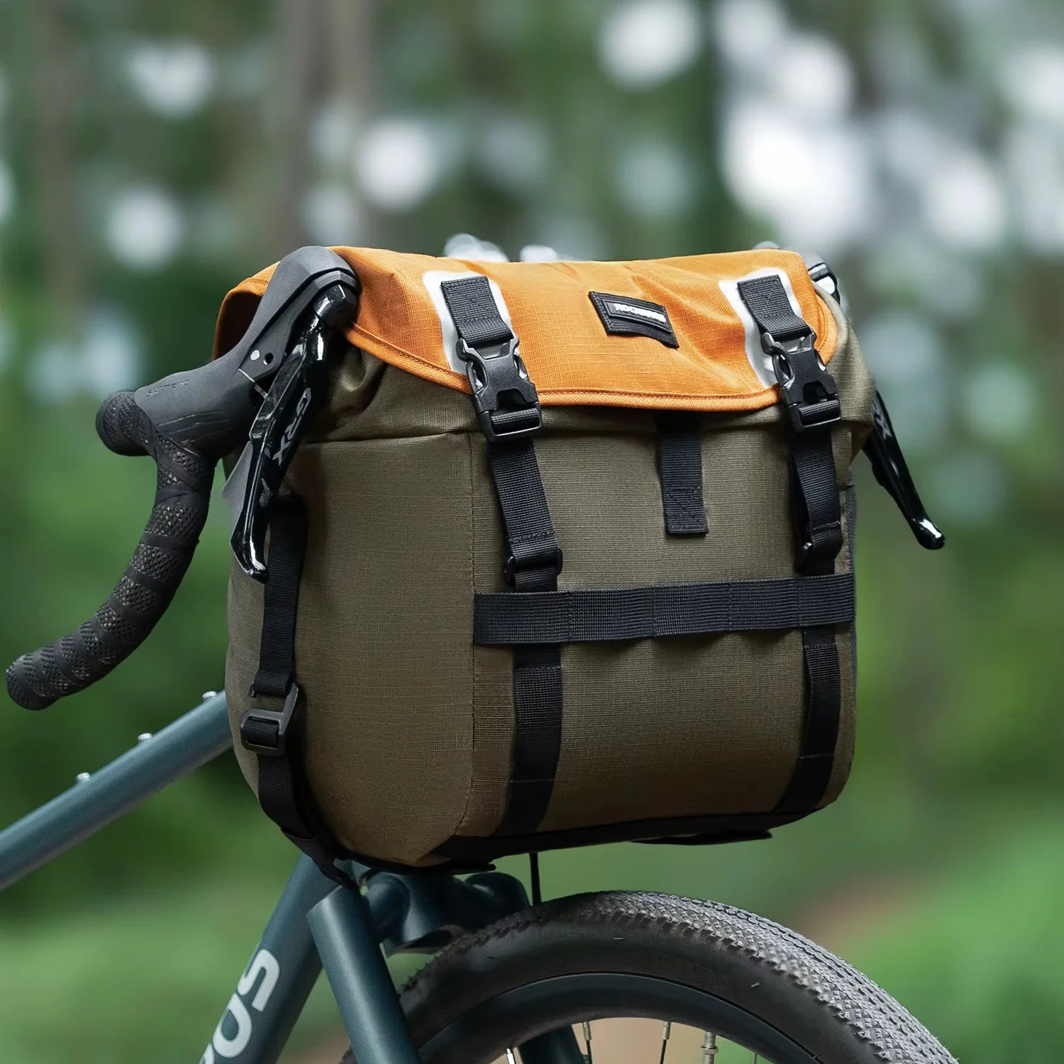 Expandable 24L Waterproof Bike Handlebar Front Bag with Shoulder Strap