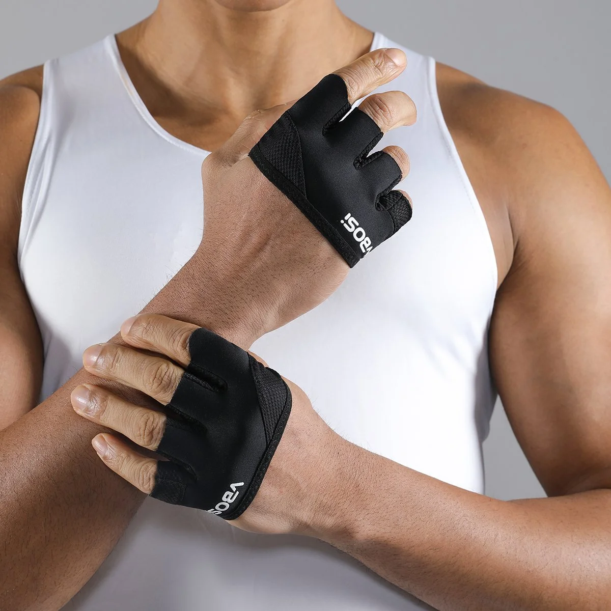 Unisex Lightweight Four-Finger Workout Gloves - Non-Slip Grip for Weightlifting & Fitness Training